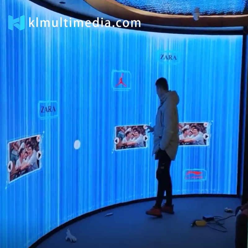 Interaction avec le mur en arc