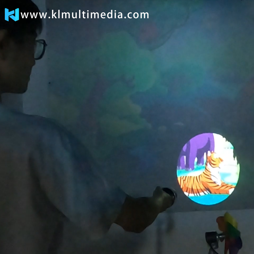 Lampe de poche interactive