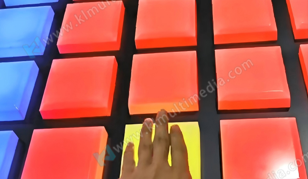 panneau mural &agrave; lumi&egrave;re sensorielle