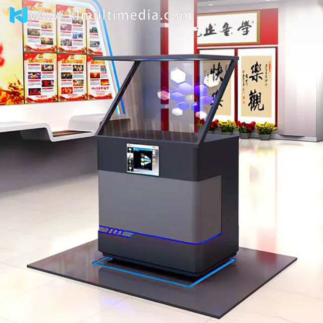 Pyramide d'hologramme