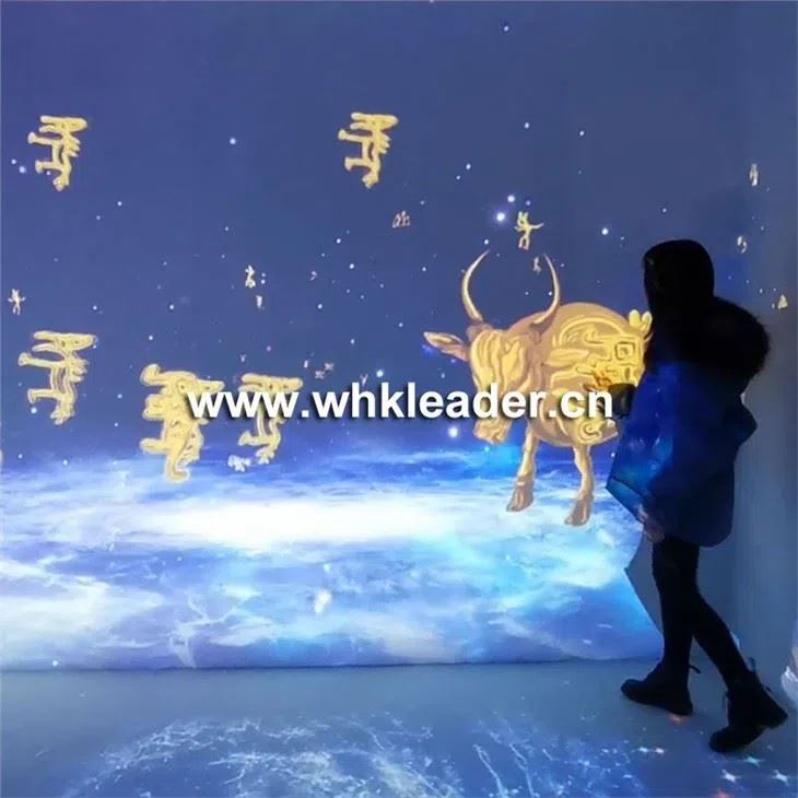 Installations artistiques interactives de hiéroglyphes