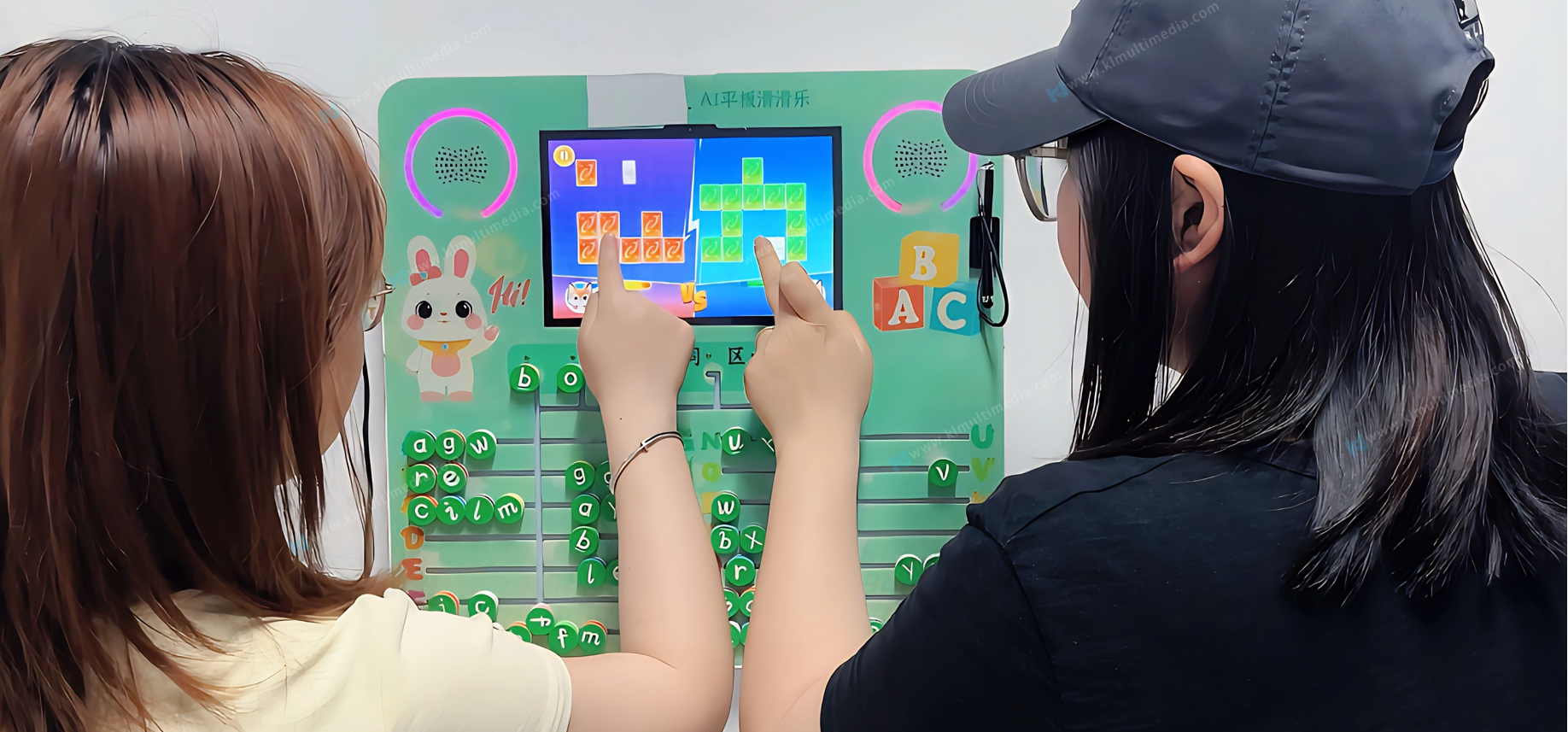 Mode comp&eacute;tition &agrave; deux joueurs sur les comp&eacute;tences de coop&eacute;ration en mati&egrave;re de construction de murs d'apprentissage pr&eacute;scolaire interactif